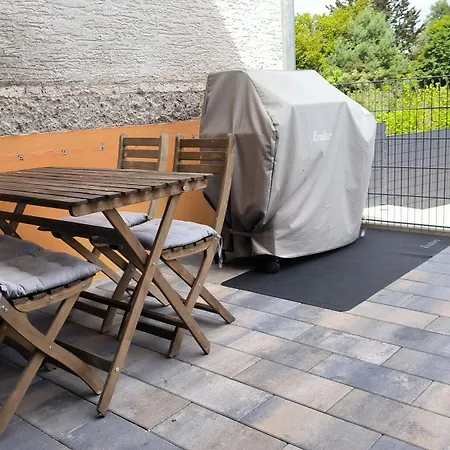 Modern 1br W King Size, Only 5 Min To Rab 公寓