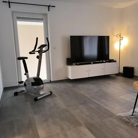 Modern 1br W King Size, Only 5 Min To Rab アパート ラムシュタイン・ミーゼンバッハ