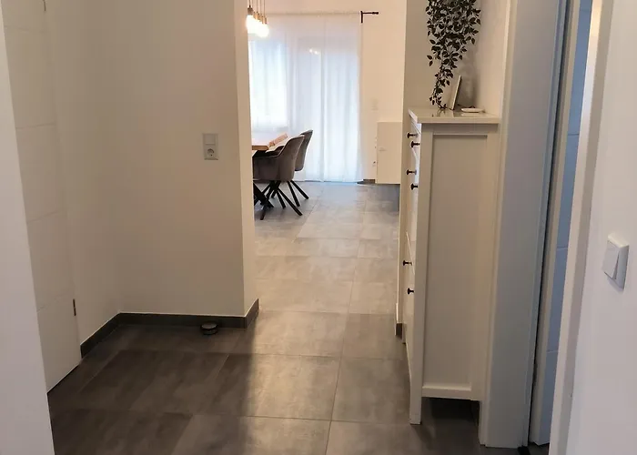 Apartment Modern 1br W King Size, Only 5 Min To Rab Ramstein-Miesenbach