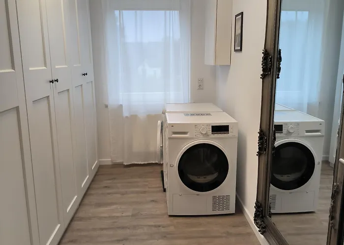 Modern 1br W King Size, Only 5 Min To Rab 拉姆斯泰因-米森巴赫